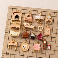 Ciondoli YML&Vintage a forma di mini mobili: Vasca da bagno, Divano, Toeletta, Caminetto, Sveglia fai da te, Bracciale con ciondoli, Accessori per collane