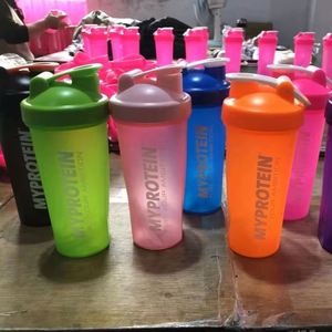 Factory Wholesale Custom Logo 400ML 600ML Plastic for Shaker <b>Bottle</b> Leak-Proof Gym Water <b>Bottle</b> for Boiling Water Sport Style - Product Image 5