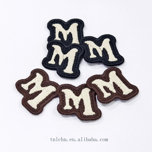 Tùy Chỉnh Thiết Kế Logo Embroid Vá Polyester Thêu Vá Cảm Thấy Vải Thêu Vá Cho Quần Jean Quần Áo - Product Image 2