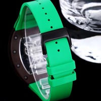 Nouvelle Montre Mécanique Tendance 2026 avec Boîtier Tonneau en Céramique, Verre Saphir, Bracelet en Cuir 24mm et Résistance à l'Eau 3 ATM