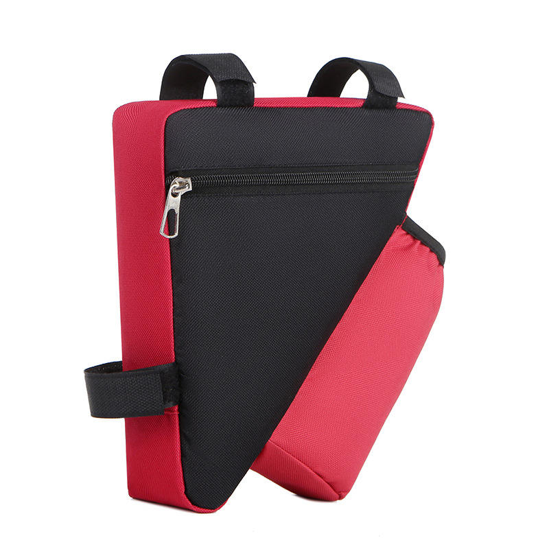 สีดำและสีแดง (มีช่องใส่ขวดน้ำ)