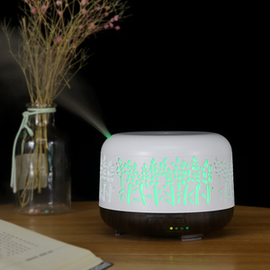 เครื่องเพิ่มความชื้นขนาดเล็ก 300 มล. พร้อมไฟ LED ลายไม้ กลิ่นอโรมาเธอราพี สำหรับใช้ในบ้าน - Product Image 1