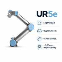 Robot collaboratif universel d'origine UR5e à 6 axes avec une charge utile de 5 kg, une portée de 850 mm, Cobot pour l'assemblage électronique