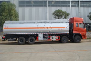 รถบรรทุกจ่ายน้ำมันเคลื่อนที่ความปลอดภัยสูง ขนาด 25-38 ลูกบาศก์เมตร สำหรับเติมน้ำมันเครื่องบิน ขายพร้อมราคา รถบรรทุกน้ำมัน 8*4 - Product Image 6