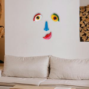 Đầy màu sắc quirky nhựa khuôn mặt bức tượng Vẽ tay hình dạng bất thường nghệ thuật sáng tạo thời trang Kinh doanh Quà Tặng mô hình trang trí trong nhà - Product Image 2