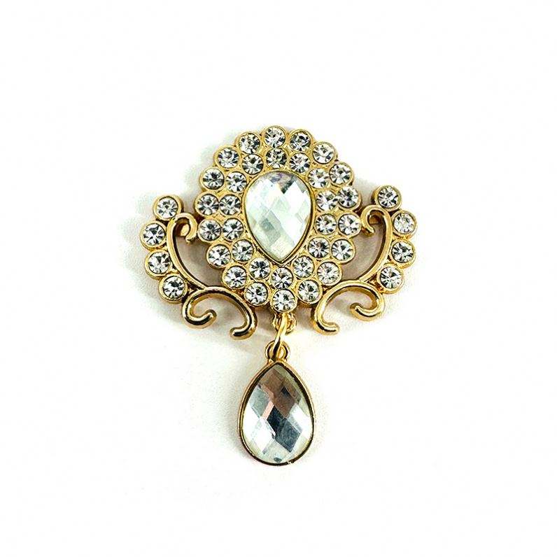 2025 Metal Decorative Buckle Diamond Butterfly Design Crystal Bow and Letter Buckles Made of Zinc Alloy for Bags