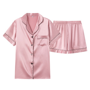 Ensemble d'été court en satin PJ avec ouverture boutonnée Ladies Lounge Wear Ensemble de pyjama rose brillant Boutons de passepoil délicats Taille élastique - Product Image 5