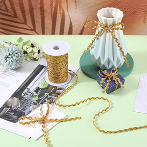 ริบบิ้นถักลายก้างปลาสีทองขนาด 5 มม. เป็นมิตรกับสิ่งแวดล้อม ผลิตจากโพลีเอสเตอร์ 100% สำหรับงานตัดเย็บเสื้อผ้า หมวก งานฝีมือ DIY ชุดแต่งงาน - Product Image 4