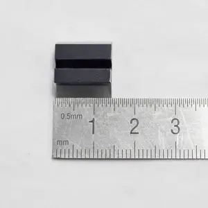 Prisma ottico colomba in silice fusa N-Bk7/di alta qualità con scanalatura con rivestimento AR