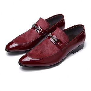 Chaussures en cuir pour hommes, confortables et élégantes, à bout pointu, polyvalentes, pour affaires et occasions formelles, à enfiler, design intemporel - Product Image 1