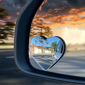 Espejo Retrovisor Auxiliar Universal Transfronterizo Nuevo HD con Forma de Corazón y Vista Amplia, Espejo Pequeño sin Bordes para Reversa de Coche - Product Image 3