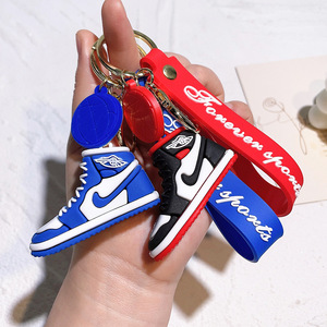Accessoires de porte-clés créatifs en plastique pour chaussures de dessin animé 3D, pendentif de sac, petit cadeau - Product Image 5