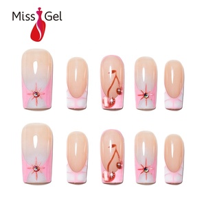 <span class=keywords><strong>Uñas</strong></span> Postizas al por Mayor OEM ODM, 32 Piezas, Forma Cuadrada, Largas, <span class=keywords><strong>con</strong></span> Diseño Francés <span class=keywords><strong>Rosa</strong></span> y Decoración de Purpurina de Cereza, <span class=keywords><strong>con</strong></span> Pegamento - Product Image 1