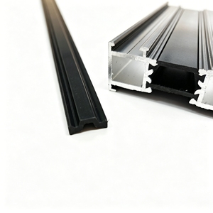 Perfil Aislante de Poliamida con Retardante de Llama PA66GF25 en Forma de C para Sistemas de Puertas y Ventanas de Aluminio con Clasificación de Incendio - Product Image 3