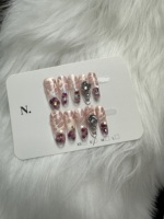 Faux Ongles Press-On Faits Main en Fleurs Séchées, Dégradé Transparent Nude, Papillon 3D, Strass, Longs Ongles Amande pour Fournitures de Salon (Vente en Gros)