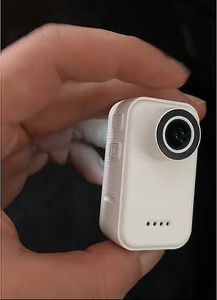 กล้องกีฬาขนาดเล็กพกพา 2K F2 Thumb Sports Camera Pocket Sports Cam หน้าจอ 1.47 นิ้ว มุมกว้าง 120 องศา กล้องบันทึกวิดีโอขนาดเล็ก ชุดกล้องกีฬาพกพา รุ่น SP01 - Product Image 3