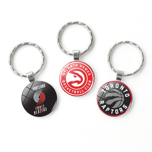 Logos d'équipes <span class=keywords><strong>NBA</strong></span> des Lakers, des Warriors et des 76ers en alliage de pierres précieuses avec anneaux et porte-clés gravés - Product Image 2