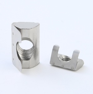 Écrous en T auto-alignants 30-M4 avec languettes à <span class=keywords><strong>ressort</strong></span> Écrou à clip poli lisse Filetage M4 Écrou en zinc - Product Image 4