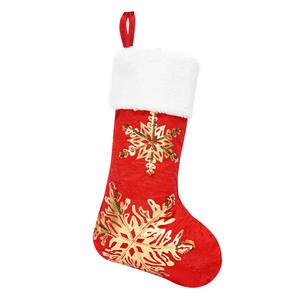 NOUVEAU Chaussettes de décoration d'arbre de Noël 25*18cm avec flocon de neige doré Cadeau de Noël - Product Image 6