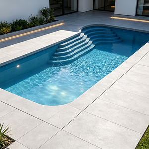 Piscina de Fibra de Vidrio de Una Pieza Pre-fabricada para Patio Trasero de Villa Residencial con Escalones - Product Image 1