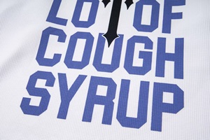 Camiseta de manga larga de algodón tipo waffle para hombre, estilo urbano, holgada, con hombros caídos, 100% algodón tejido, de la colección That's Awful Lot Cough Syrup - Product Image 4