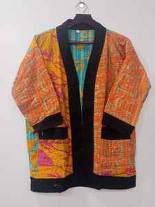 Veste unisexe en coton Kantha matelassé, faite à la main, style bohème vintage, écologique, respirante, col en V, manches longues, coupe classique, avec poches - Product Image 4