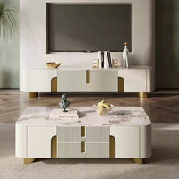 Centro de Entretenimiento NOVA Moderno de Piedra Sinterizada Blanca Mueble de TV con Gabinete de Almacenamiento Lateral para Sala de Estar con Base de Metal Dorada