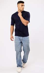 T-shirt en coton bleu marine pour homme, manches courtes, col rond, séchage rapide, coupe ajustée, design solide, tissu tricoté 100% - Product Image 2