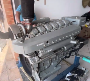 Moteur OM447 d'origine, neuf d'usine. Stock disponible dès maintenant. - Product Image 6