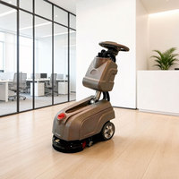 Machine de nettoyage de sols compacte à conducteur marchant à côté, avec remplacement de brosse sans outil, pour le nettoyage quotidien rapide des restaurants, cuisines et hôtels