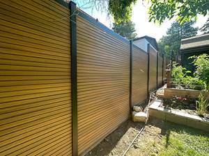 รั้วคอมโพสิตสำหรับสวน ราคาถูก คุณภาพสูง รั้ว WPC ขายส่ง กันน้ำ รุ่นใหม่ ทนทานทุกสภาพอากาศ รั้วไม้เพื่อความเป็นส่วนตัวและความปลอดภัย - Product Image 2