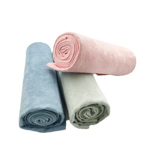 Serviette de <span class=keywords><strong>yoga</strong></span> ovale en suède avec revêtement antidérapant en silicone absorbant <span class=keywords><strong>la</strong></span> transpiration pour tapis de <span class=keywords><strong>yoga</strong></span> chaud, idéale pour <span class=keywords><strong>la</strong></span> <span class=keywords><strong>maison</strong></span>, <span class=keywords><strong>la</strong></span> salle de sport et le studio de Pilates - Product Image 6