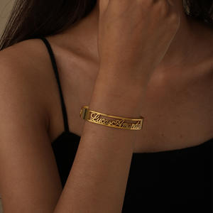 Haomi-Pulsera de acero inoxidable personalizada con nombre en inglés, pulsera de moda con medio esqueleto, para parejas, regalo de vacaciones - Product Image 3