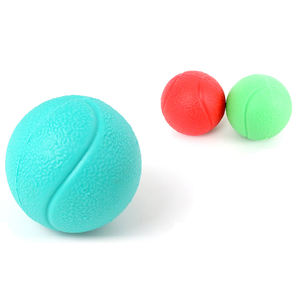Juguete Interactivo para Mascotas con Sonido, Pelota de Tenis de TPR de 6 cm - Product Image 2