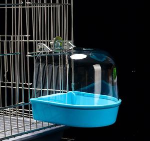 Baño para pájaros pequeños, transparente, para especies como el loro caracol, el loro de alas naranjas, el pavo real y el loro tigre. - Product Image 5