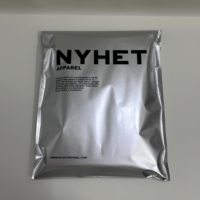 Sacs d'expédition en polyéthylène mat argenté avec impression personnalisée, pochettes auto-adhésives pour sweats à capuche, t-shirts et vêtements