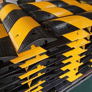 आसान-से-स्थापित 1000*300*60 मिमी पीला + काले गति की कार सड़क ब्रेक में 30 मीटर/एस यातायात सुरक्षा रबर - Product Image 2