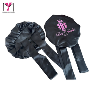 Sac en satin de soie avec logo personnalisé, disponible en plusieurs couleurs, bonnet rond en satin - Product Image 3