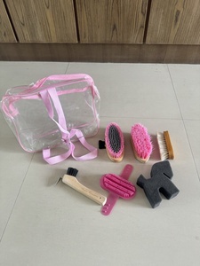 Zaino in plastica essenziale Kit <span class=keywords><strong>per</strong></span> la cura dei <span class=keywords><strong>cavalli</strong></span> strumento <span class=keywords><strong>per</strong></span> la cura dei prodotti <span class=keywords><strong>per</strong></span> la cura dei <span class=keywords><strong>cavalli</strong></span> - Product Image 6