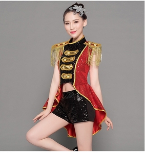 <span class=keywords><strong>ชุด</strong></span>แสดงเต้นแจ๊สแบบใหม่ ผ้าไหม/ผ้าฝ้าย ประดับเลื่อม สำหรับการแสดงกลางคืน ผู้ใหญ่ <span class=keywords><strong>ชุด</strong></span>เต้น<span class=keywords><strong>กลอง</strong></span> แต่งพู่หางนกนางแอ่น - Product Image 1