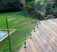 Système de balustrade en verre avec design à emboutissage, balustrade en verre