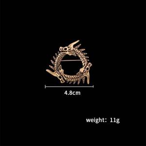 レトロなファッションメンズスーツフープピンブローチスカーフ服飾りゴールドシルバーヴィンテージ3頭ドラゴンメッキラペルピンブローチ - Product Image 4