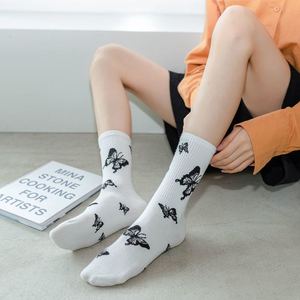 Women's Butterfly Crew Socks Black White Mid-Calf Anti-Odor Casual Socks For Autumn Winter - Product Image 3