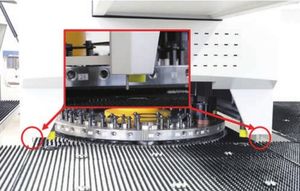 DARDONTECH High Rigidity Servo CNC Turret Punch Press ES300 2000 Hpm 5-assige bewerking 1250mm 150KG draagvermogen - Product Image 6