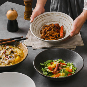 Tazón Redondo Negro de Cerámica de 9 Pulgadas para Servir Fideos Ramen, Tazón de Porcelana para Ensaladas para Catering, Estilo Restaurante Japonés - Product Image 1