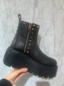 2026 חדש עבה פוקה אנטי החלקה וגובה הגדלת אופנתי עור חיצוני שחור לנשים - Product Image 2