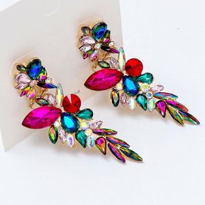 Pendientes de Moda con Cristales de Imitación de Perla, Aleación Plateada, Diseño de Mariposa Geométrica, Color de Moda para Mujer - Product Image 2