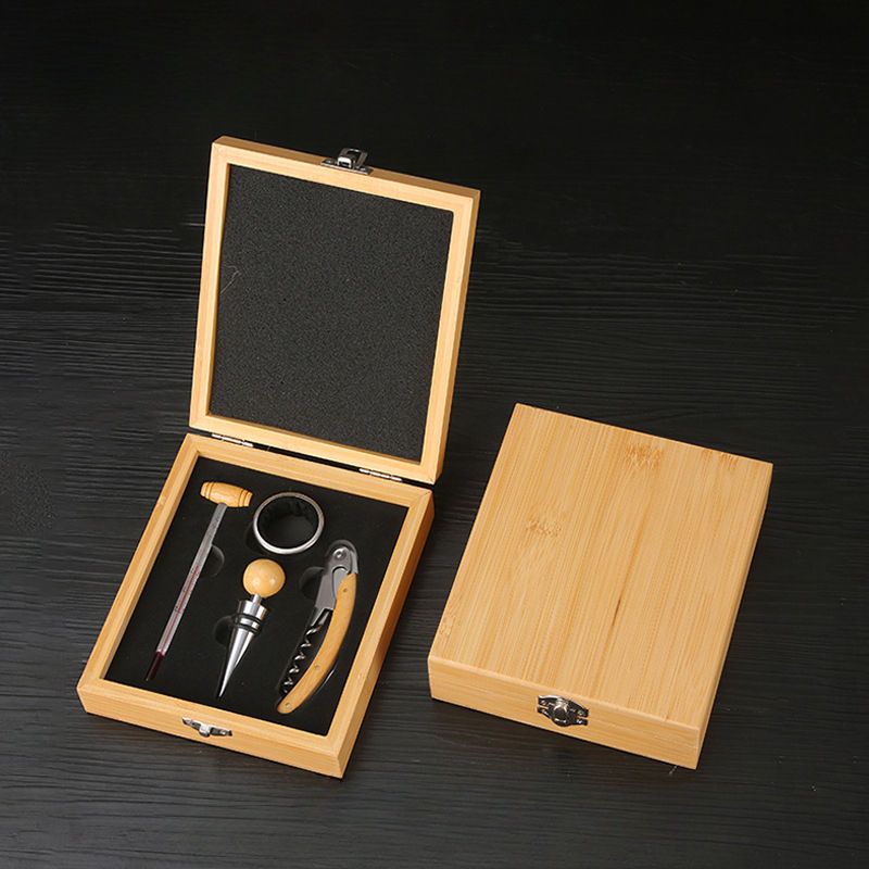 Bamboo and wood box wine pusher 4-piece set