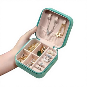 OEM Lady Jewelry <b>Box</b> <b>Storage</b> <b>Box</b> Ring Display Case Portable Jewelry Organizer Office Organizer PU <b>Material</b> Multifunction - Product Image 1