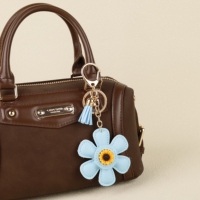Breloque de sac en cuir PU tendance avec motif floral, pendentif décoratif au design simple pour sac à main et bagages quotidiens